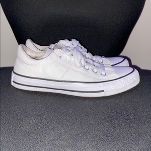 converse low tops